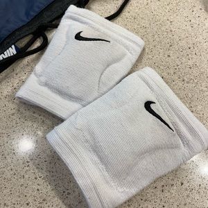 Nike Streak DriFit Volleyball knee pads